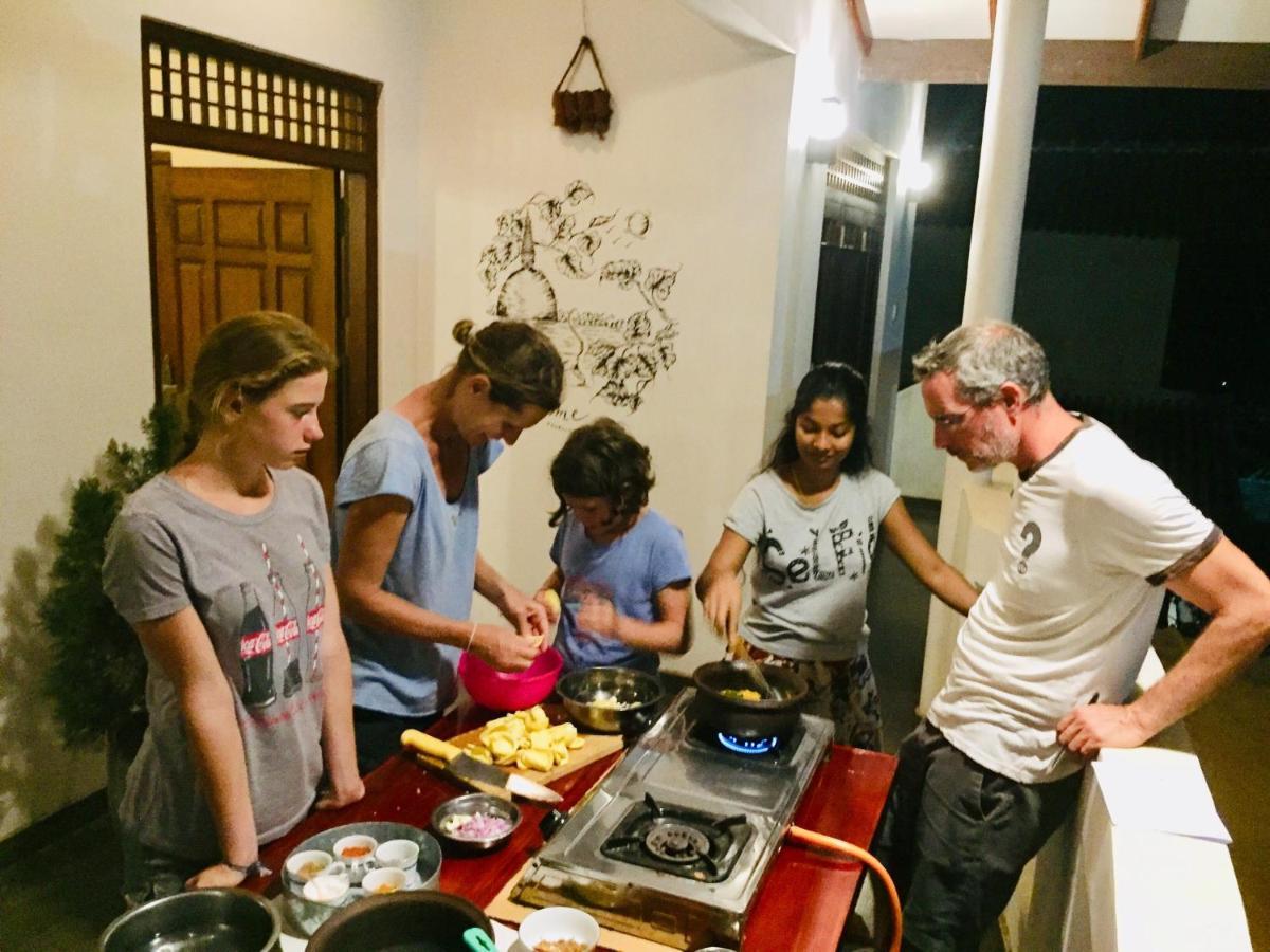 Sweet Home Tourist Rest, Cooking Classes & Tours Анурадхапура Екстериор снимка