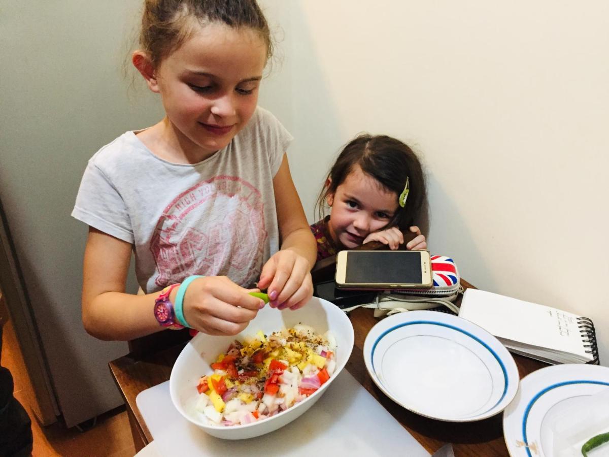 Sweet Home Tourist Rest, Cooking Classes & Tours Анурадхапура Екстериор снимка